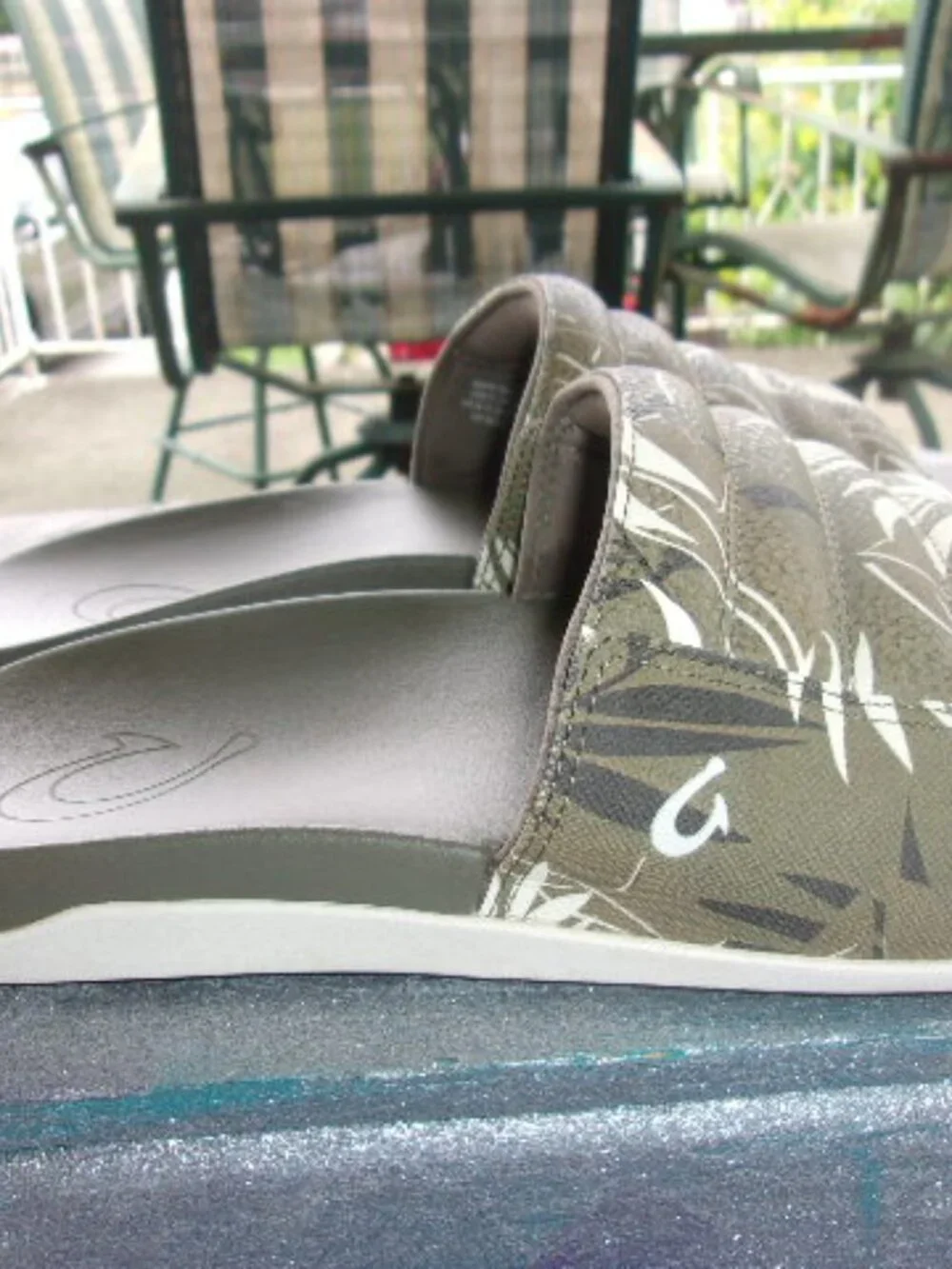 S-212 MENS OLUKAI MAHU OLU SLIDES LEAF PATTERN